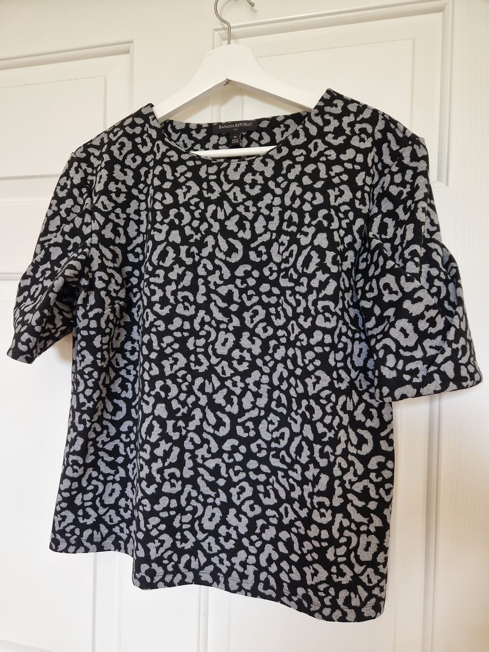 Banana Republic Black and Gray Leopard-Print Short Sleeve Tunic